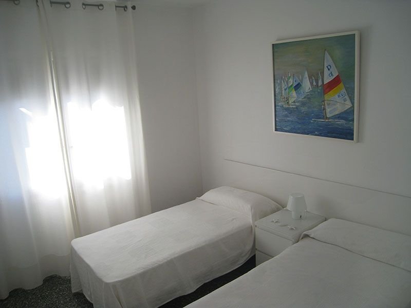 Habitación 2: 2 Camas Individuales